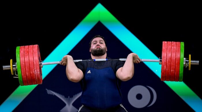 170669560 وزنه برداری زنجان درخشان و رو به رشد