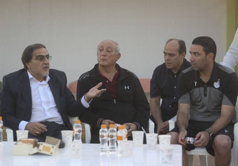 4318794 فوتبال , استقلال ,