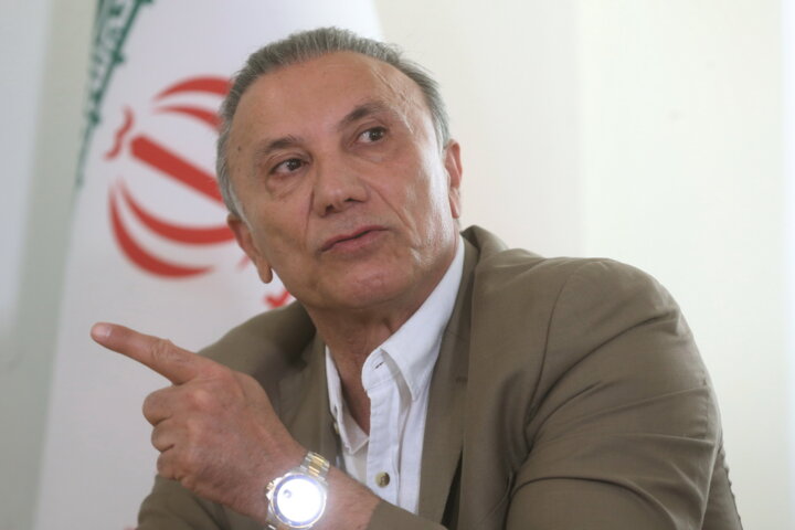 169595212 انتقاد از میراث درویش در پرسپولیس در روز سونامی قراردادهای نجومی در والیبال ایران