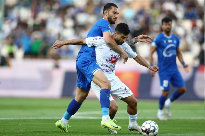 تساوی جنجالی در آزادی؛ تیر، VAR و بدشانسی استقلال را باز هم متوقف کرد