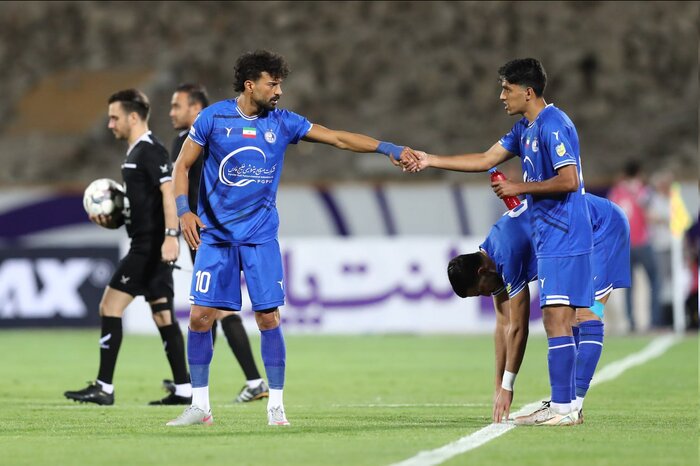 تساوی جنجالی در آزادی؛ تیر، VAR و بدشانسی استقلال را باز هم متوقف کرد