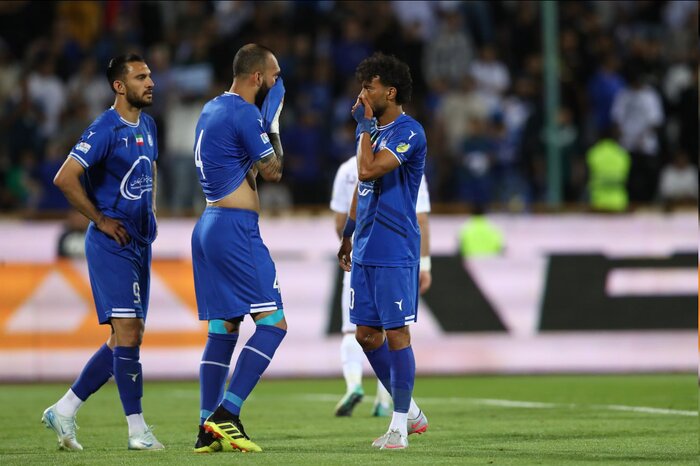 تساوی جنجالی در آزادی؛ تیر، VAR و بدشانسی استقلال را باز هم متوقف کرد
