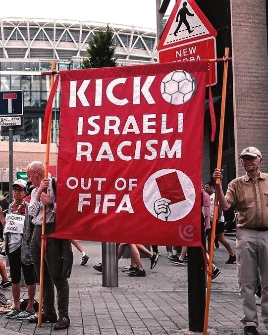 14040520160946615336666310 تیم فوتبال لیورپول انگلیس , تیم فوتبال کریستالپالاس انگلیس , رژیم صهیونیستی (اسرائیل) , کشور فلسطین , فدراسیون بینالمللی فوتبال (فیفا) ,