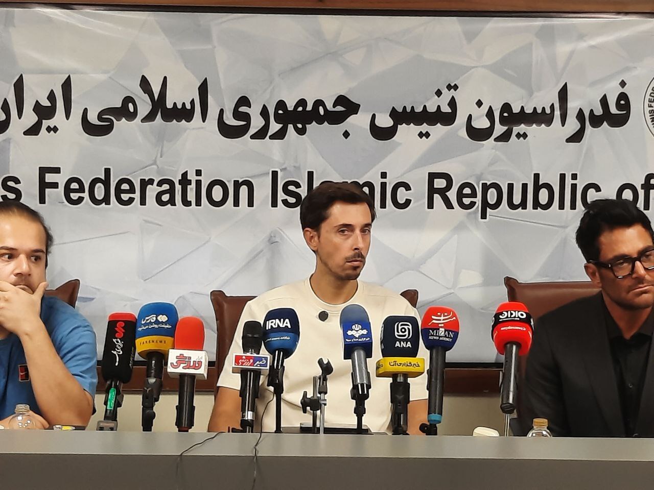 عزیزی: هدف‌گذاری ما صعود به جام جهانی و قهرمانی آسیاست/ گلزار: تیم پدل ایران محبوب‌ترین تیم آسیاست